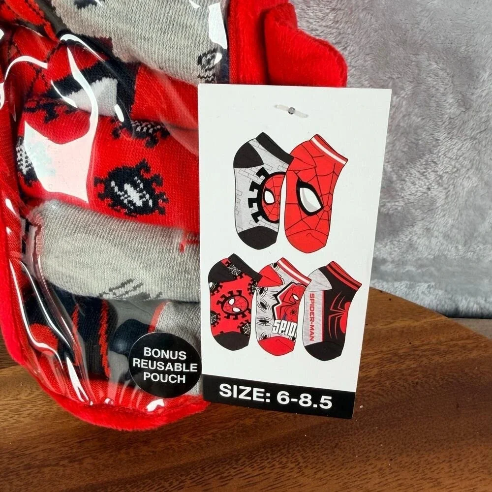 Marvel Spiderman 5 Pairs Socks 6-8.5 and‎ Plush Reusable Pouch